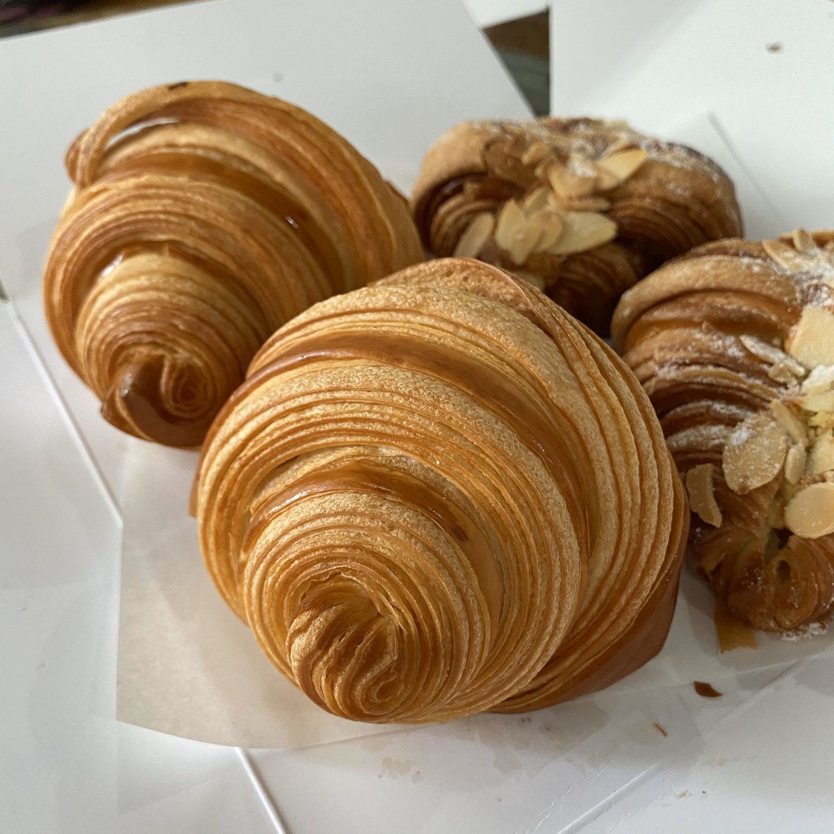 พึ่งเคยเห็นครัวซองค์สวยขนาดนี้ ช่างมีความคราฟท์ ><