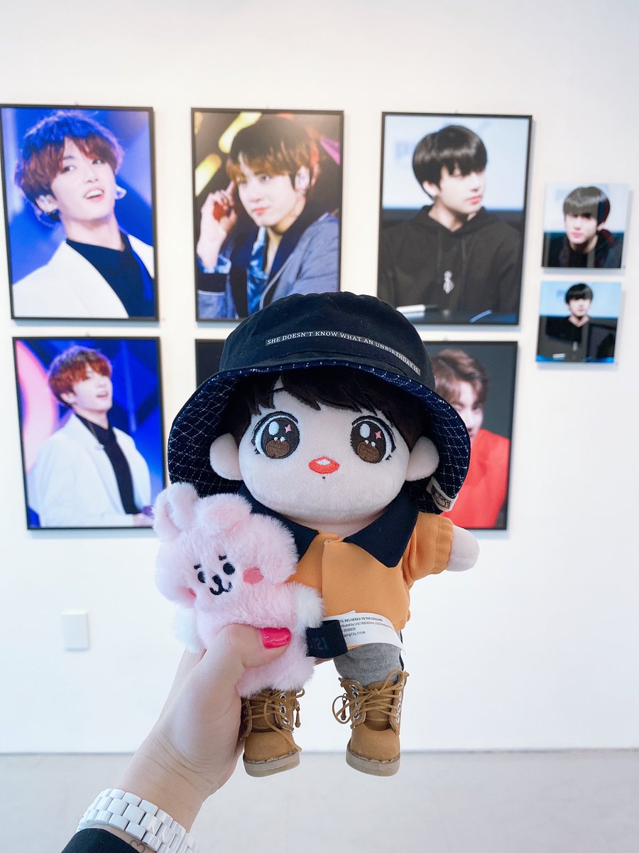 오랜만에 정국이 전시보러왔어요~~
섹시한 꾹이와 함께..

#러브시그널 #TBS_jk