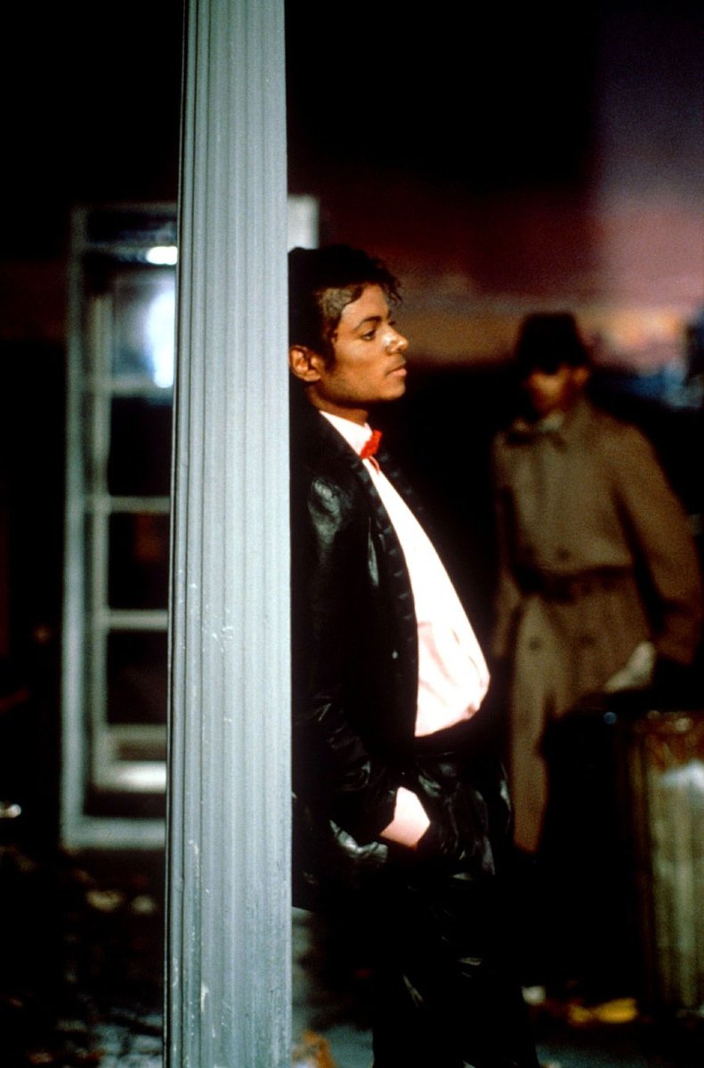 sebasmjjj's tweet photo. No conocer Billie Jean debería estar catalogado como una falta de respeto hacia la cultura musical. https://t.co/3STadxyr0e