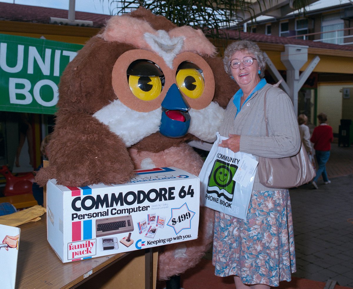 naagovau's tweet photo. Telecom 10th anniversary celebrations with mascot Beepa Owl at the Kippa-Ring shopping centre, 1985. 

NAA: J2364, 8243/30 https://t.co/7V5beyXJCS