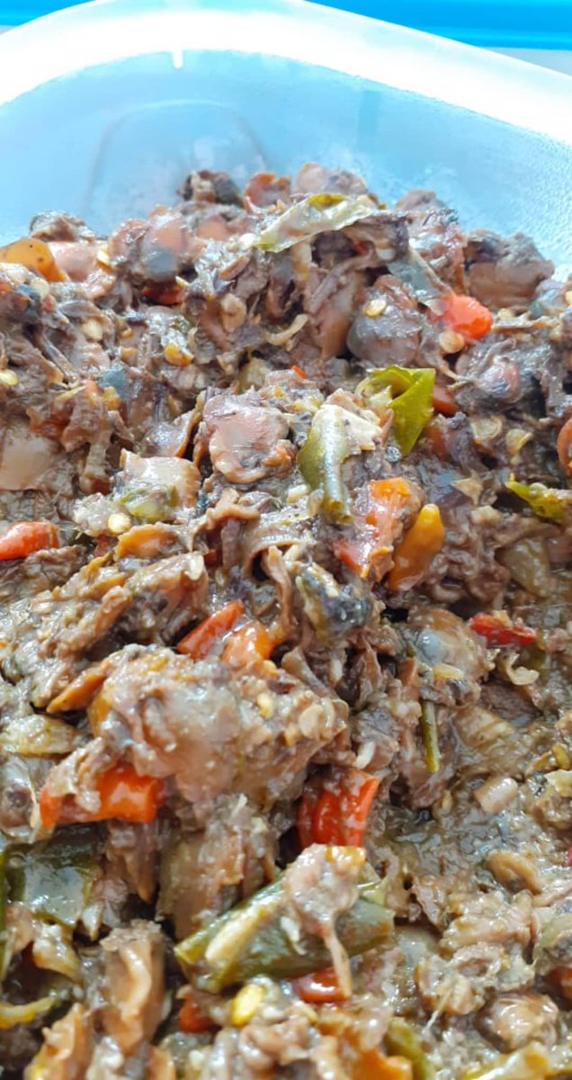 kariakami's tweet photo. Hi twitter.
Buat yg suka pedas nih, mau open PO Kerang Cabai Kunyah (IG @di.kunyah.in) untuk hari Kamis tgl 7 Mei. Harga 65rb/250gr. Dikirim dr Permata Bintaro dgn grab instan/sameday atau paxel. Pemesanan bisa lsg ke https://t.co/BBgvIAn7dx. https://t.co/4MwFYb0gt6