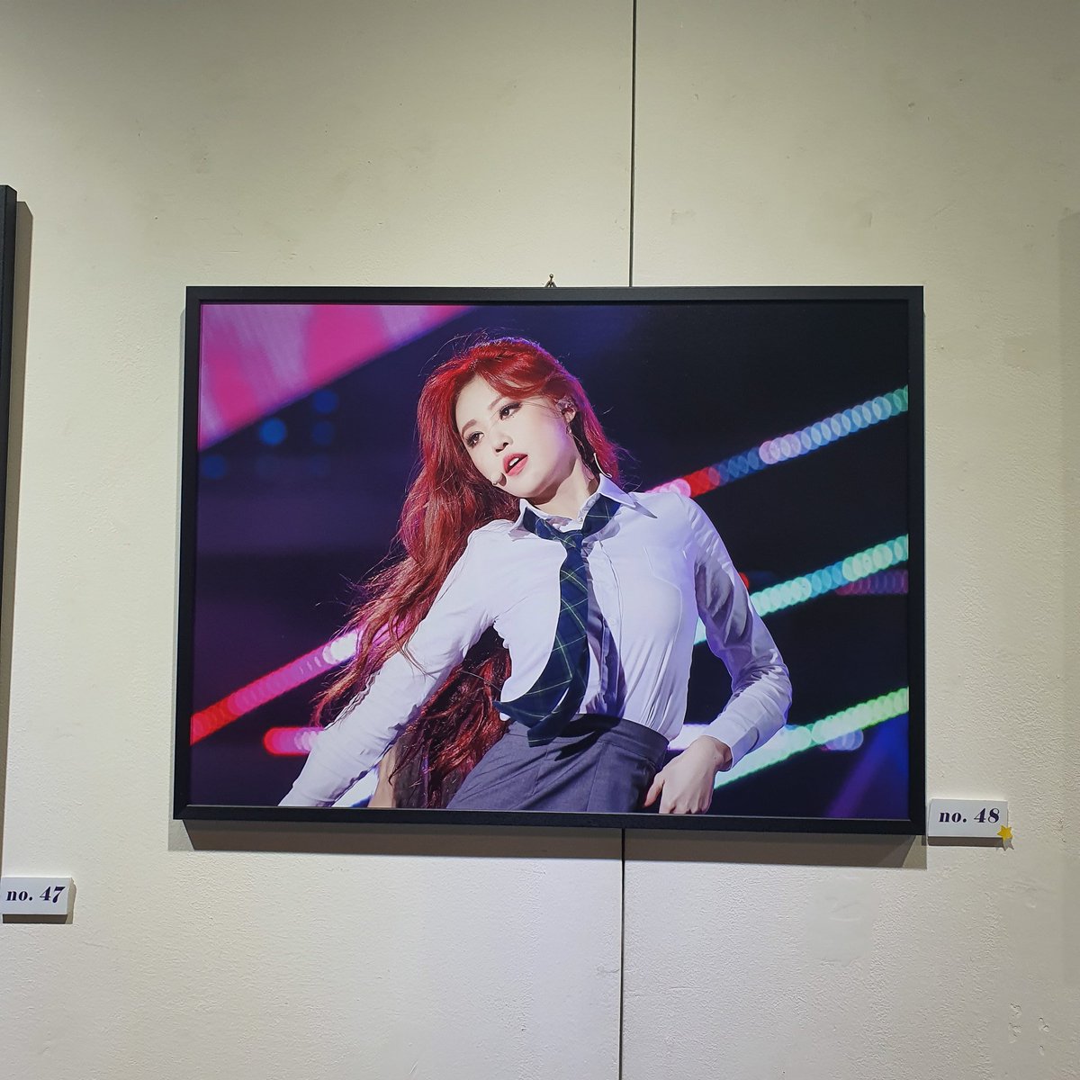 _G_0502's tweet photo. #Neverends_day2 @neverends_gidle 
전시회왔는데 알고보니 천국이였음💜 사진 전부 다 예뻐요💜💜💜 https://t.co/rHChkeDF3O