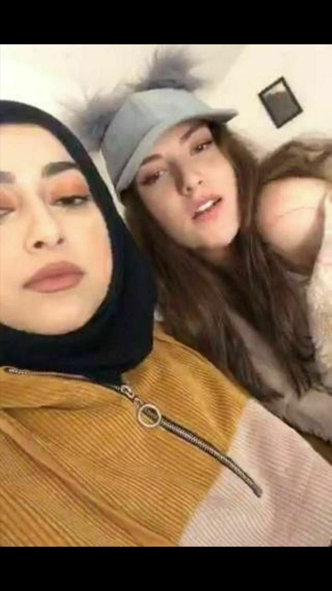 ROXSADE's tweet photo. Türk liseliler yayında boşaltıyor 

https://t.co/2ZWZaESEAV https://t.co/bC5C2shqeI