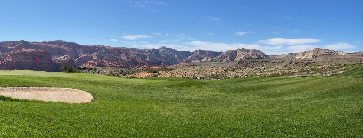 foreUP's tweet image. So many golf courses opened up this weekend! 🙌 We were over the top grateful to tee it up at the amazing @ledgesgolfclub ⛳️💯

If you’re ever in St. George, Utah it is a must play course!

#golf #Utahgolf #foreUPclient