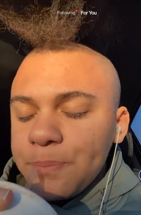 Chris tweet media