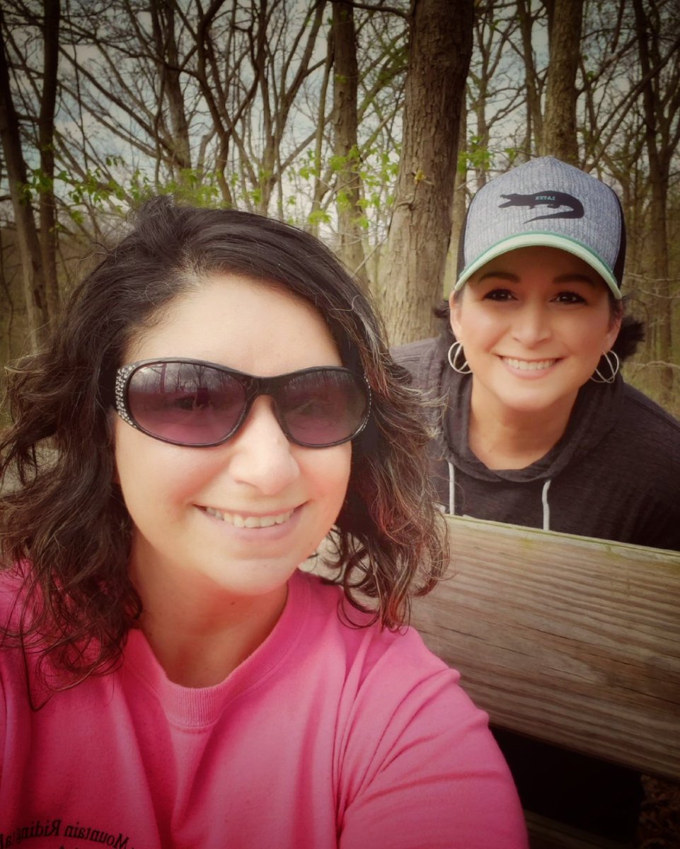 IsenbargerMolly's tweet photo. Fun day of hiking with my sister @Mislissa0080. You wouldn't think taking selfies would lead to so much laughter, but if you saw the outtakes, you'd understand. 🤣 #ThinkWe'reCoolButWe'reNot
#LaughterIsGoodForTheSoul https://t.co/9sVnojQsVv