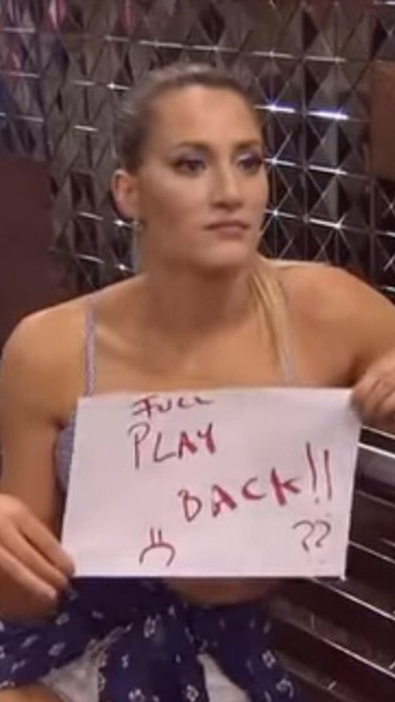 pabloschi's tweet photo. Feliz Cumple Mica Viciconte te lo estoy cantando me escuchas? @MicaViciconte https://t.co/dMpWrDe4pa