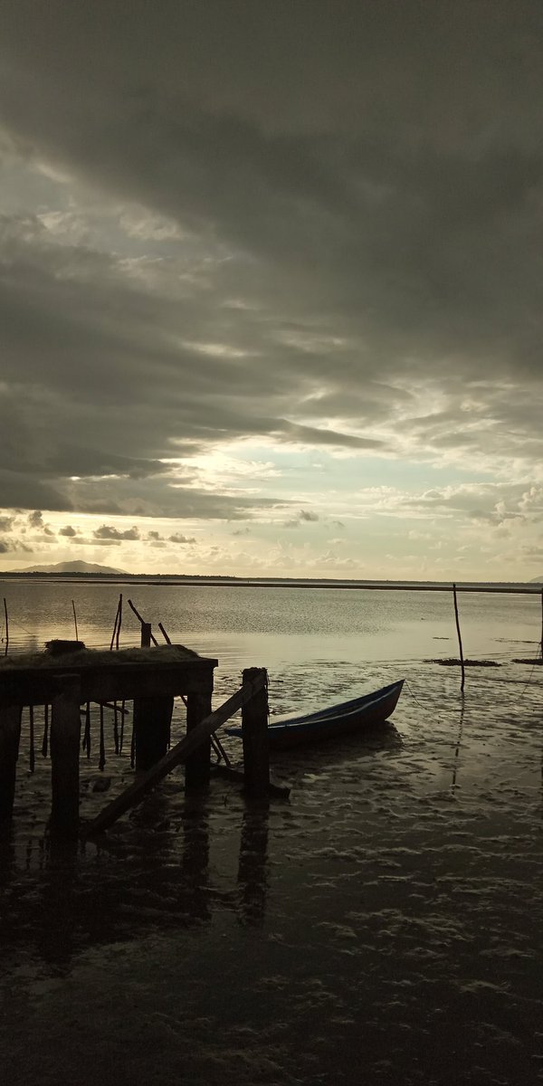 Deevxx_'s tweet photo. #sunset #sea #shutterstock #background #photograghy
Check out my portofolio on shutterstock in this link
https://t.co/wOaU0KYEMa
This photo was taken by me(that place near my house), support me to follow my twitter account :), and buy some photo on my portofolio shutterstock https://t.co/k8r55L6ig9