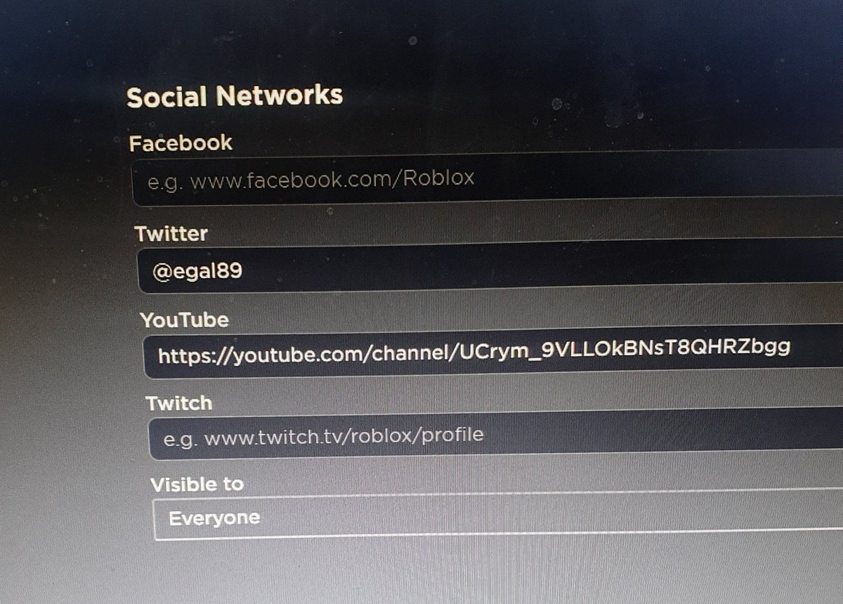 Skyfalldancer On Twitter Hmmm Okay So I Ve Seen Roblox Players Have Their Discord Instagram Socials Linked On Their Profiles With The Icons On Their Pages But When I M - e g www facebook com roblox