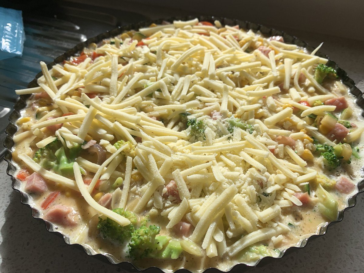 djmelbau's tweet photo. First time attempt at making a gluten-free, lactose-free crustless quiche.. think it turned out ok but the proof is always in the tasting #glutenfree #lactosefree #sundaycooking #quiche #crustlessquiche #RecipeOfTheDay #vegetables #egg #tapiocaflour #bacon #cheese https://t.co/ChVzBqTPZX