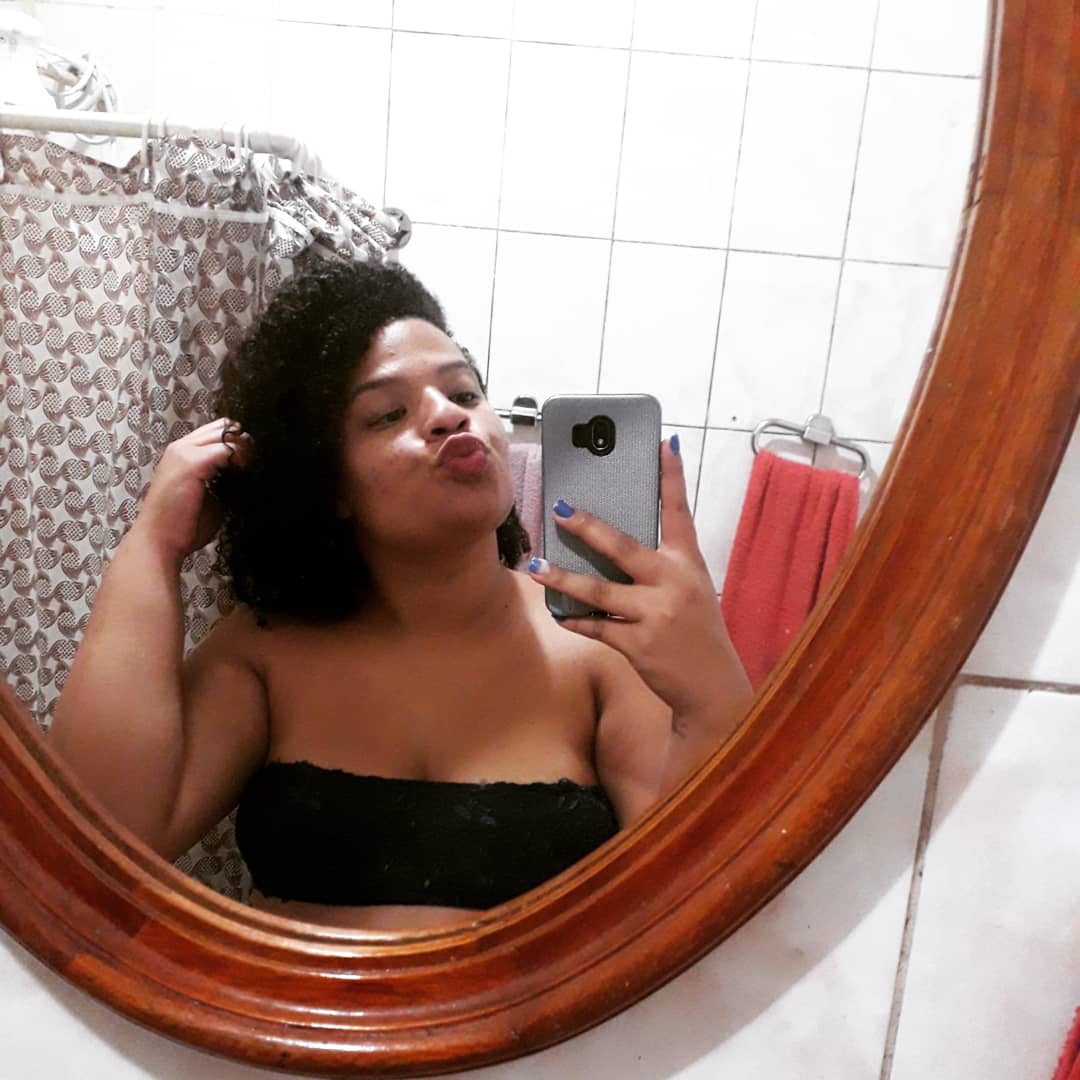luagom3x's tweet photo. tá maluco, muito gata 🤢🤮🥰 https://t.co/FcuRA8Nxsn