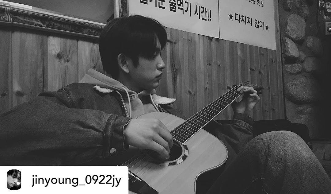 디패 리포스트 했네...
koreadispatch  -  Posted• @.jinyoung_0922jy

#진영 #박진영 #갓세븐 #jinyoung #parkjinyoung #got7 #디스패치 #디패 #dispatch
instagram.com/p/B_tY4gFpEXK/…