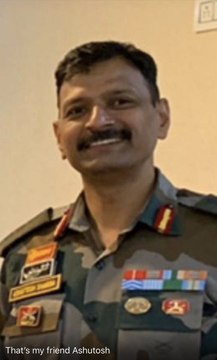 AdityaRajKaul's tweet photo. ‘That’s my friend Ashutosh’, a senior officer shared with me a photograph taken exactly a year ago in #Handwara. This is how friends would remember Col. Ashutosh Sharma of 21 Rashtriya Rifles. Daredevil. Brave. Hero. Smiling. In service of motherland India till last breath. 🇮🇳 https://t.co/KFE718IFJn