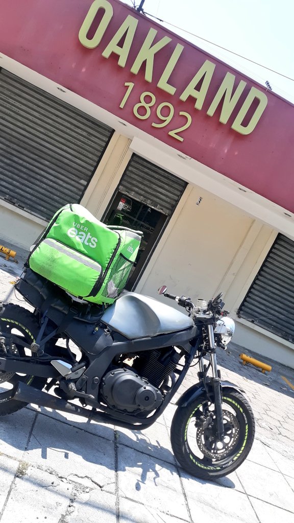 Ruchycastro's tweet photo. Seguimos trabajando para todos...Gracias por la confianza #racingdelivery #QuedateEnCasa estamos en todos lados 78932344 damos soporte delivery a empresas y emprendedores @PYMESElSalvador #supportdelivery en insta @racingdeliveryquarantine https://t.co/4OJDYOAjUd