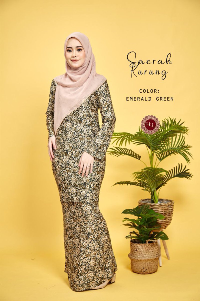 amirahaziz97's tweet image. #HQSYAWAL2020 #HQ2020 

Say Hello to Flora Series 🌸

Cantik kan kurung printed bermotifkan bunga ni, dah lah materialnya best sangat! 😍

✨ SAERAH KURUNG: KURUNG MODEN ✨