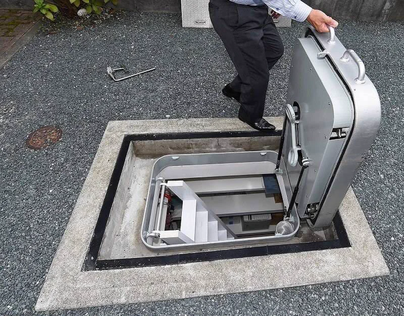 狭い土地でも作れる避難用シェルター。お値段300万円(工事費別)で設置可能。