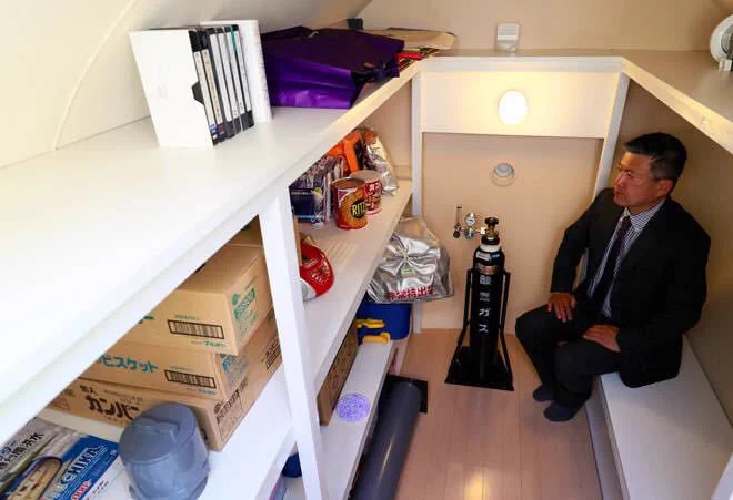 狭い土地でも作れる避難用シェルター。お値段300万円(工事費別)で設置可能。