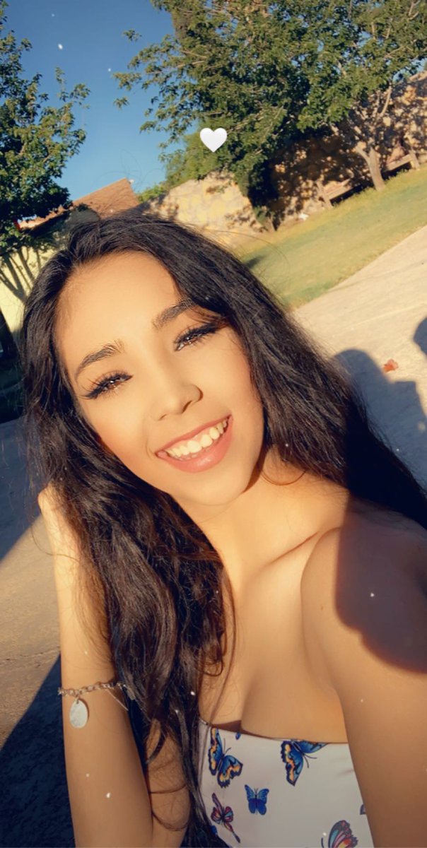 _diaaaney's tweet photo. Idk why I like these but I do 🦋🤍 https://t.co/69RWMjLiN7