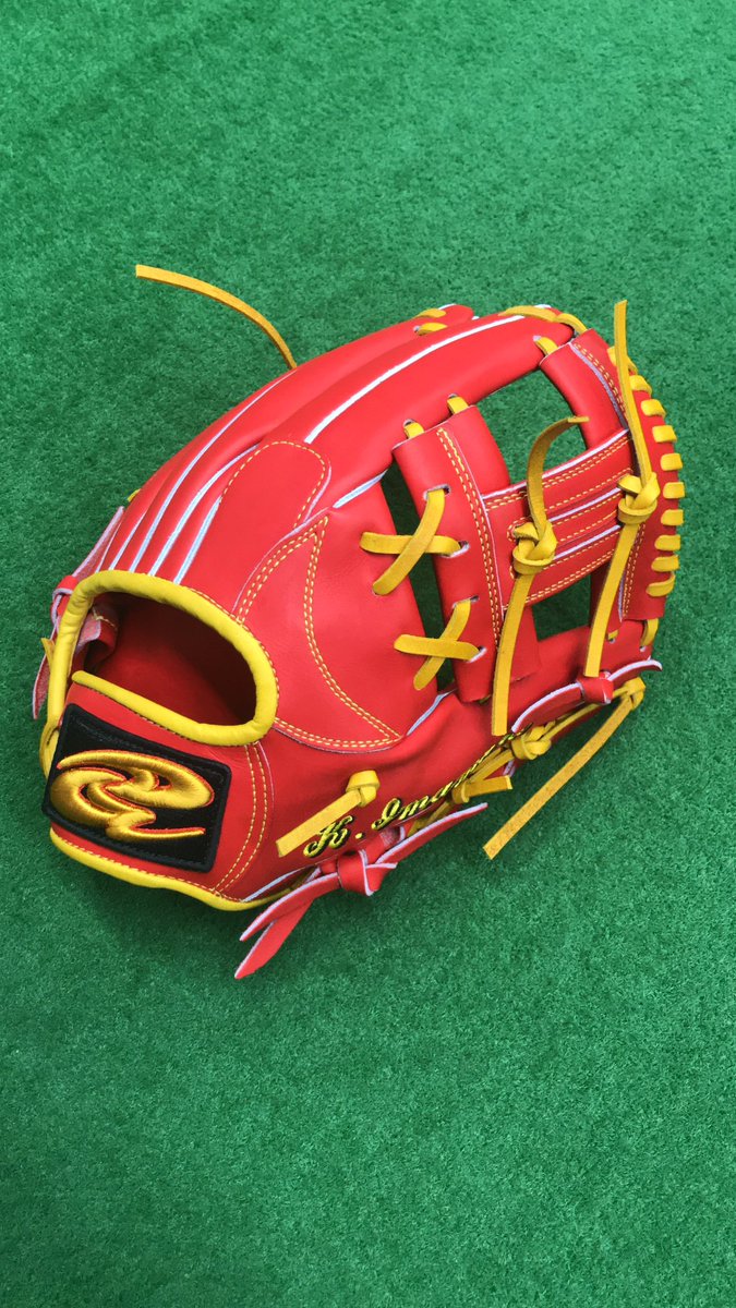 abespo_sss's tweet photo. ドナイヤ軟式オーダーグラブ
DJNIK型
ウェブ　I-6
ヨコトジダブル
逆トジ
Dレッド×イエロー
めちゃくちゃかっこいいです😊
カラーの相性も抜群！
#ドナイヤ
#DJNIK
#オーダーグラブ
#軟式野球
#野球
#アベスポーツ
#アベスポ https://t.co/KB24EI8sUw