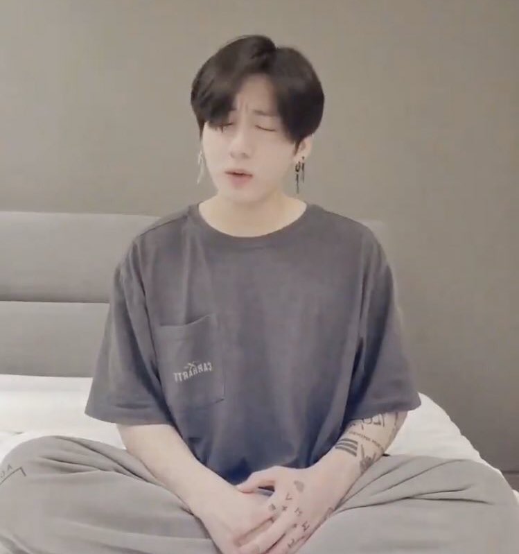 ˖◛⁺⑅♡ Jungkook, please love yourself enough today. Last night you blessed us with your sweet voice by doing an amazing cover. I can’t even find the words to describe how truly grateful I am for this video, I feel so peaceful. I love you!{  #전정국  #JUNGKOOK    #방탄소년단   }