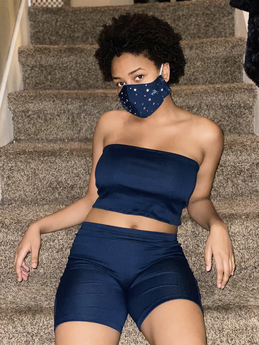 NicoletteRoyal8's tweet image. NRO original from head to toe! Coming soon tube tops and biker shorts #fashion #facemask #facemaskmaker #NROandCompany #blackownedbusiness #family