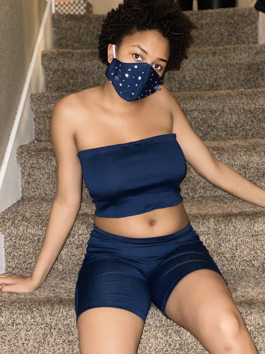 NicoletteRoyal8's tweet image. NRO original from head to toe! Coming soon tube tops and biker shorts #fashion #facemask #facemaskmaker #NROandCompany #blackownedbusiness #family
