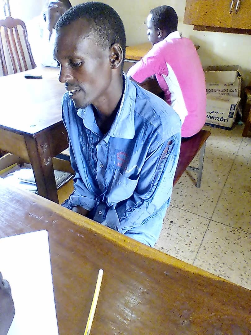 Suspect arrested with two pieces ofbivory weighing 45kg in kiryandongo. He is currently remanded at the centralnpolice station in Kampala.