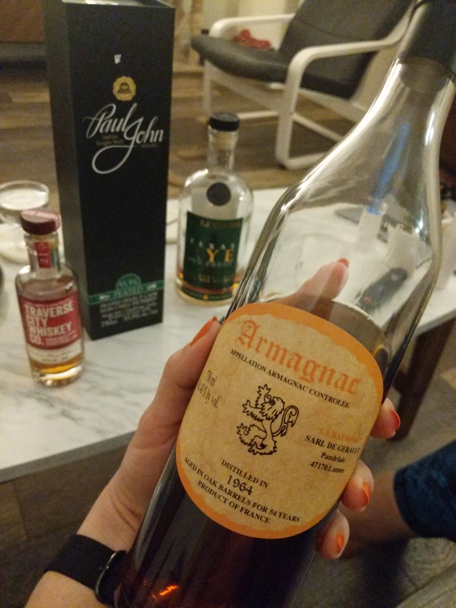 Bio_JessMcGee's tweet photo. Had the pleasure to taste this wonderful French brandy tonight. Armagnac distilled in 1964. A taste of heaven! #Brandy  #FrenchBrandy #Armagnac #French @WhiskyMonster_ https://t.co/LIrDTOBHd4
