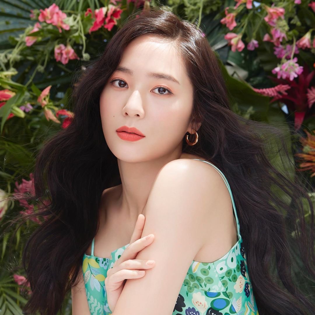 j_soojung's tweet photo. 💐 https://t.co/r4u5kOWT6V