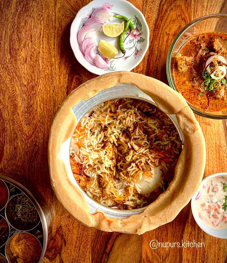 Sunday Just got better with #chickenbiryani 
I am also on Insta👇🏻
instagram.com/p/B_t1RMVl3d4/…

#sundayvibes #homeMade #weekend #foodie #cookinginquarantine #biryani #kolkatastyle #yum #Indian #bengalurublogger #cravings #lunch #Recipe #SundayThoughts #StayAtHome