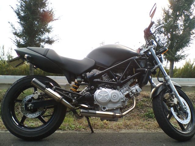 zoa_asap's tweet photo. 今までのホンダ歴は4つ♪
次のホンダは小さいバイクが欲しいな〜
#ホンダ歴晒せ
#トゥデイ
#ja4
#エアウェイブ
#gj1
#VTR250
#mc33
#ステップワゴン
#rp3 https://t.co/J3h4pVqRPX