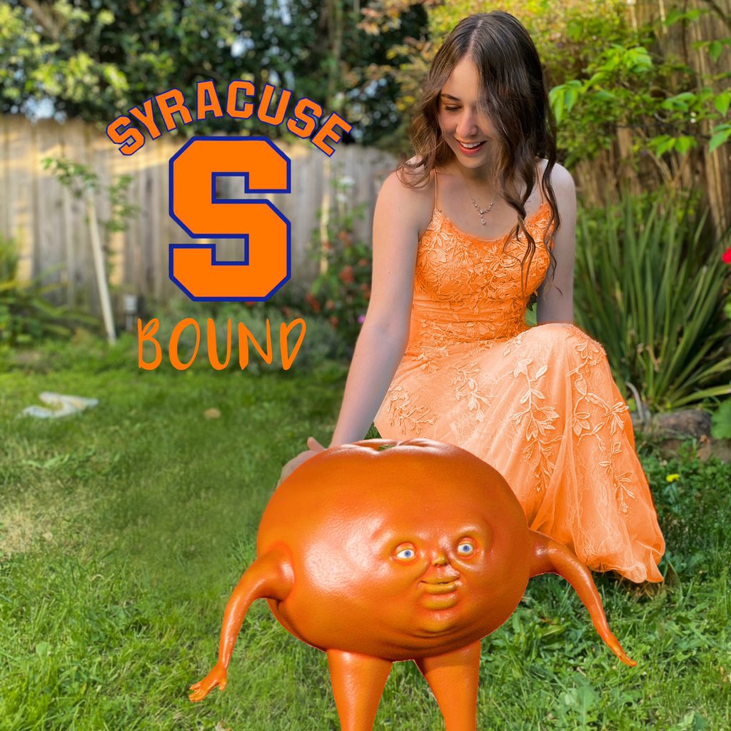 Kim_mitchelll's tweet photo. One day late to the college decision trend but I’m officially #Syracuse bound! GO ORANGE!!! 🍊🧡 https://t.co/xkhy031sZm