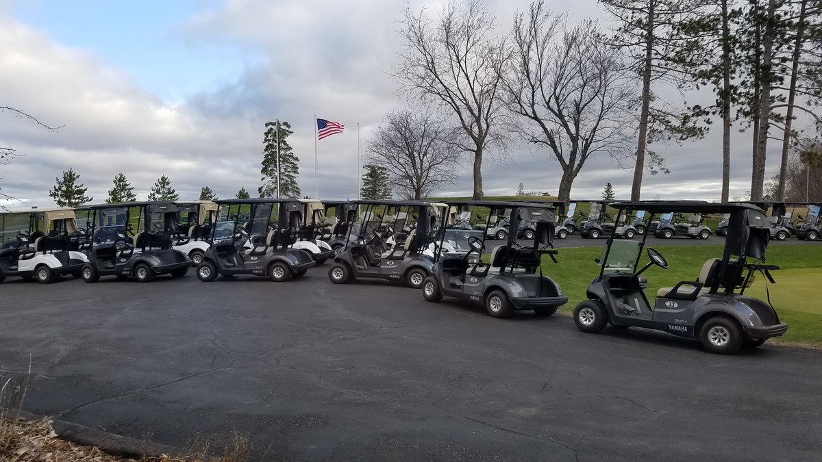 28CJohnson's tweet photo. #picaday9 a bit breezy yet, online teesheet down after power outage yesterday, call the Shop if you dare, but dress accordingly. #2 into the fan a tad long today... https://t.co/MNrQ2E5Fbq