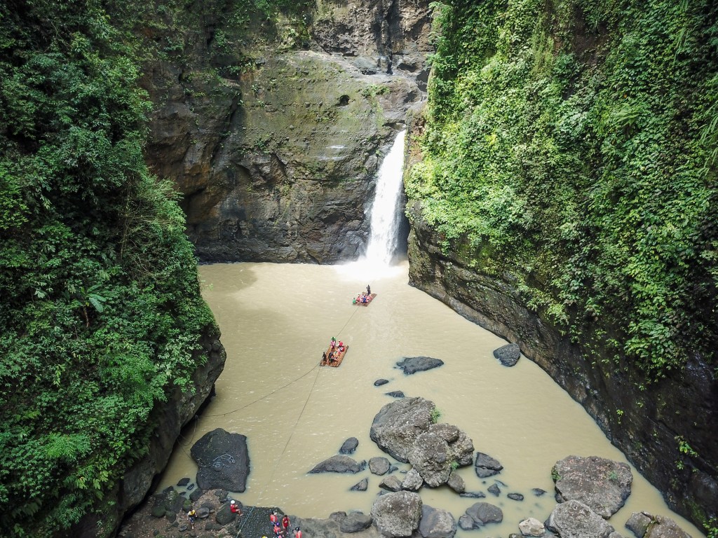 FamjamTravels's tweet photo. Trekking to Pagsanjan Falls – Philippines https://t.co/tguf6p6W4w https://t.co/Wzy5JPMcKl