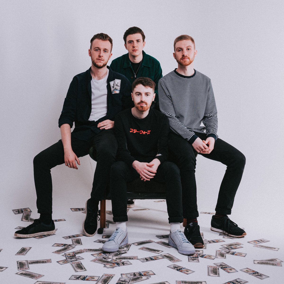 _violetorchid_'s tweet photo. Thank you to @RGMMAGAZINE for your review of our new song ‘Treading Water’, and thank you to everyone who has listened so far. We really appreciate the support you’ve all shown 🙏🎶 SWIPE TO READ ➡️ 📸- @flashbachphotos 
#newmusic #review #band #newband #manchesterband https://t.co/xtyKXAIbLv