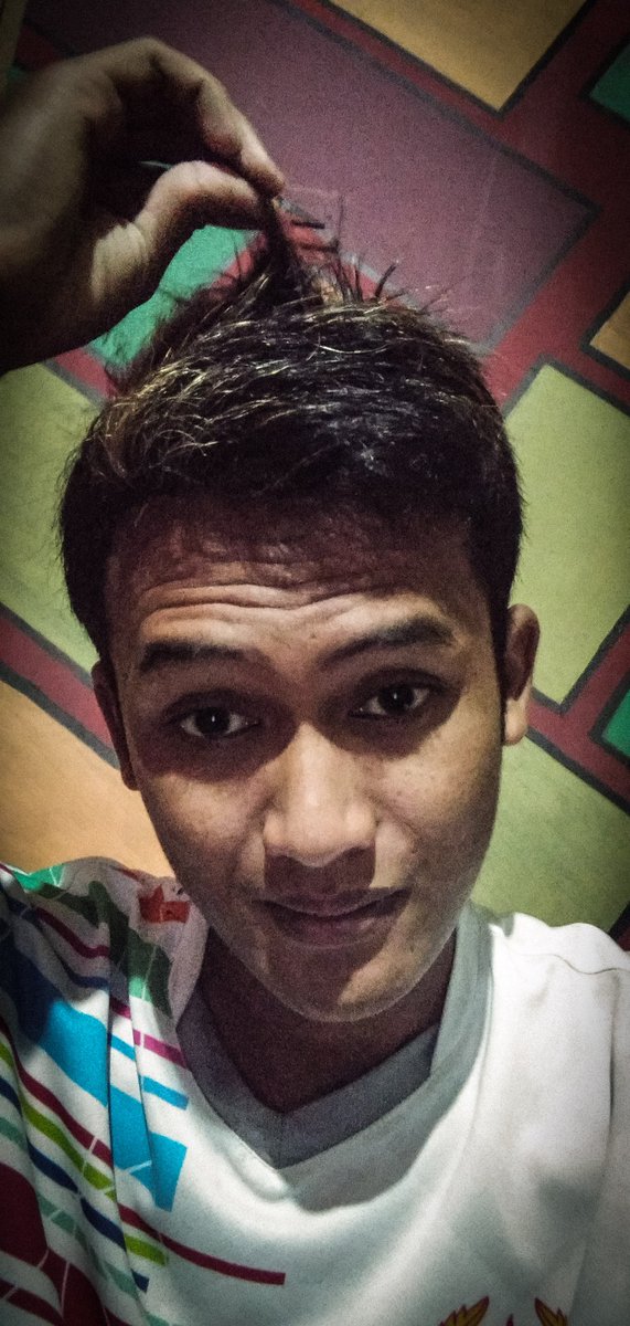 Akhirnya potong juga 
Segeer lurrr