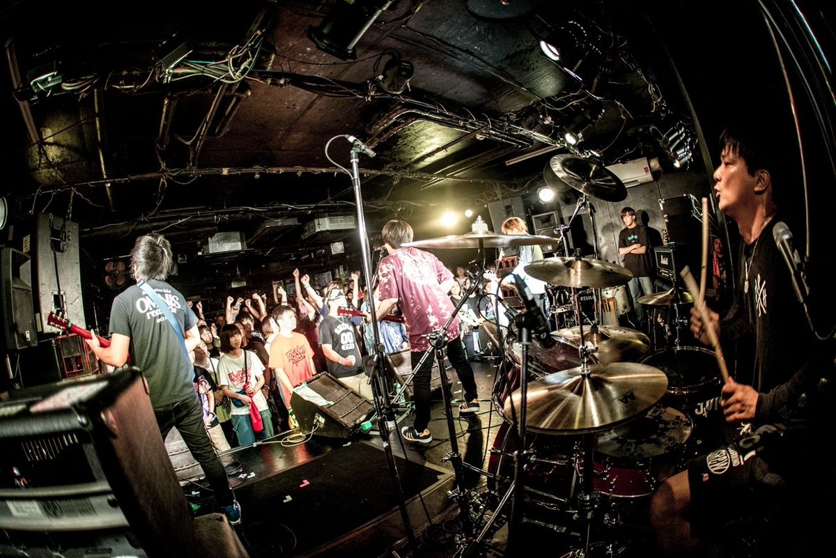 NAO_MUSIC_ZUSHI's tweet photo. 【PLAYBACK F.A.D】
2018年8月4日 横浜F.A.D
NAO MUSIC presents
Make a freedom!!

１バンド目
GoodMorningMom
(@GMM_band)

Photo by @ttetteteru

#makeafreedom
#FAD横浜
#GoodMorningMom https://t.co/NvDmaU8LsN