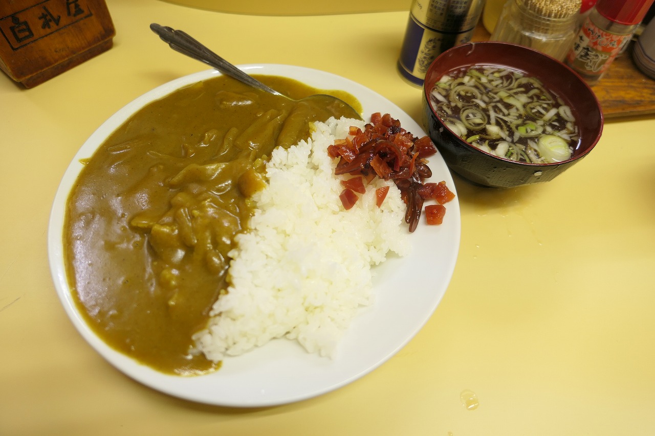 そう 築地場外市場の幸軒さんのカレーライス 前回メニュー増えた と吃驚していたら今回はかなり減ってました 笑 カレーライスは昔懐かしい感じの食べ飽きない美味しさ 焼売やチャーシューを一緒にいただいても良さそうです T Co そう 築地場外市場の幸軒さんのカレーライス 前回メニュー増えた と吃驚していたら今回はかなり減ってました 笑 カレーライスは昔懐かしい感じの食べ飽きない美味しさ 焼売やチャーシューを一緒にいただいても良さそうです T Co