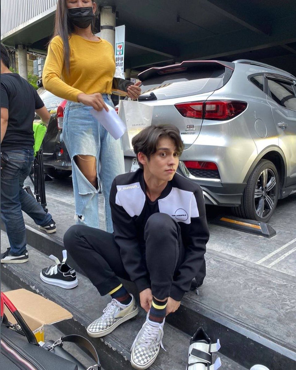 noon2726's tweet photo. #brightday35 #everythingwillbebetter #ทุกๆวันจะเป็นวันที่ดีของนายสดใส #bbrightvc cr. on pic https://t.co/wQPsv90nWl