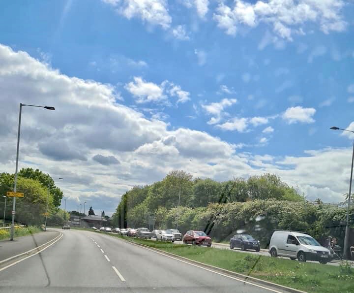 PhilMarshall_'s tweet photo. The world or my world at least is now experiencing gridlocked traffic all for a fucking overpriced coffee. #lockdown #bumpertobumper #costafuckingfortune #putthekettleon #thisisnotessentialshopping 
#costa https://t.co/RQLPJ7us9l