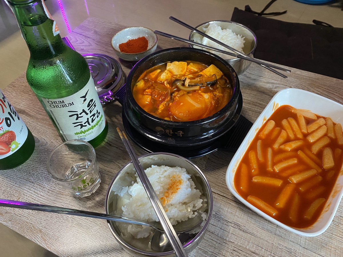 Noloveheart's tweet photo. #ตามรอยซีรี่อิแทวอน 단밤 (ทันบัม) ป้ะละมึงทำเองอยู่ห้องเหงาอะ🍲
#แกะสูตรซุปเต้าฮู้กิมจิเกาหลีสไตล์ทันบัม #intaewonclass #ซุปเต้าฮู้กิมจิ https://t.co/4lkzil8z45