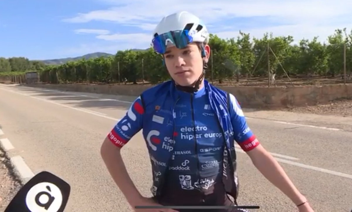 headoftherace's tweet photo. Los ciclistas del @CCTarongers retoman los entrenamientos cumpliendo las normas. @_alvaro_galbis_ en @apunt_media
#EHEuropaRistrasol #Gsport #SierraCalderona #EkoiHelmets #TrekBikes #SantoyoBikes #KarbonDreams #AmixPerformance #PaddockMotors #PodiumBike #Hegoplac #NexiaPremium https://t.co/G2LtfXd30E