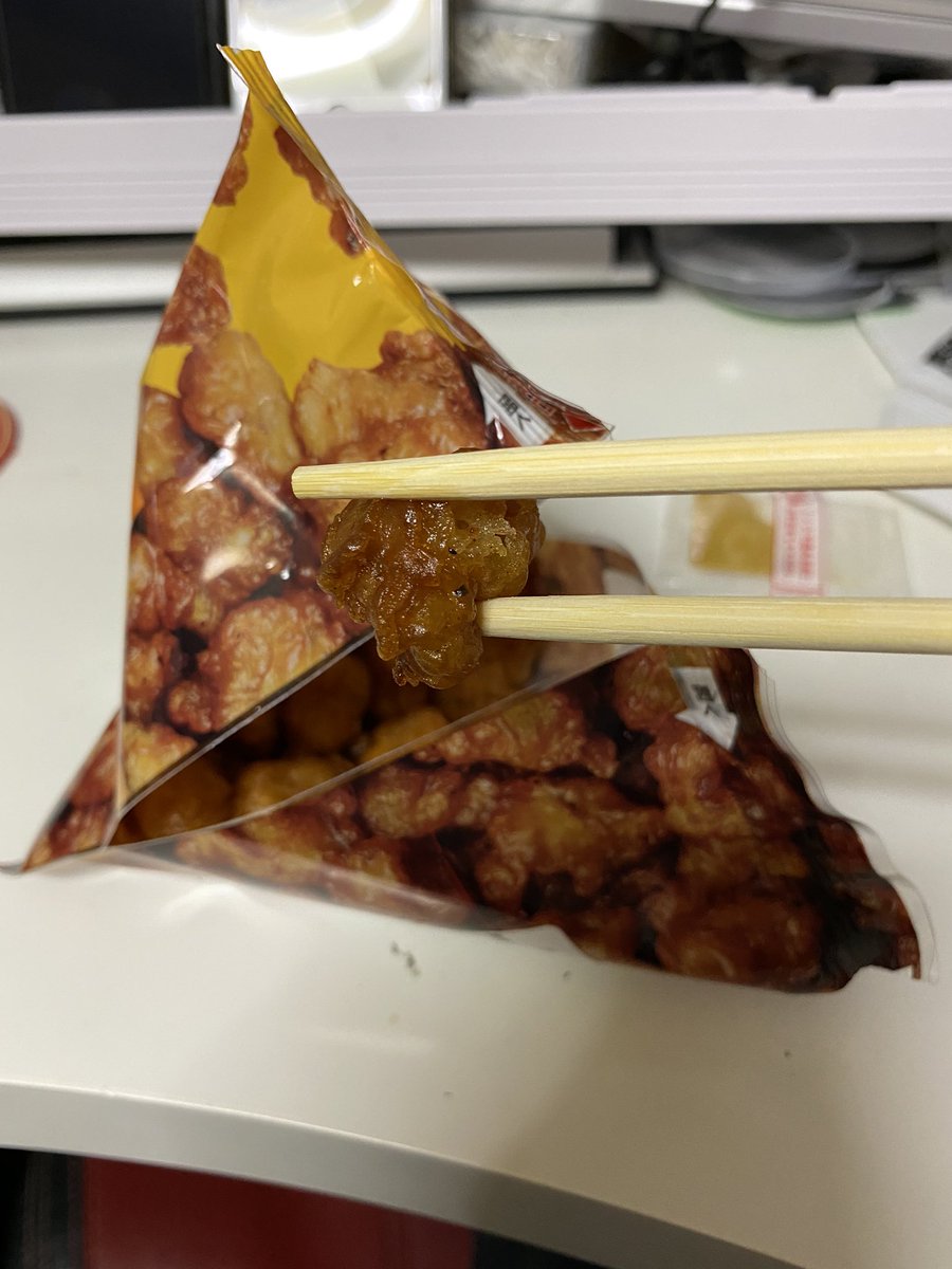 cryptocry3's tweet image. Deep fried chicken cartilage.
You can eat this as it is, without heating.