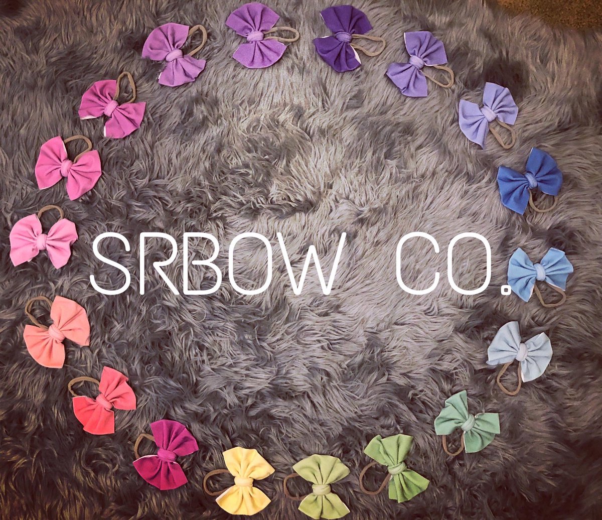 SRBowCo's tweet photo. Make sure to join our VIP page on Facebook. If you missed out on our 18 bow bundle then you missed it, these will not be making a come back! Be sure to turn on post notifications to be up to date with more limited time offers like this one! 🌈 🎀 https://t.co/wPkXp6Op3z