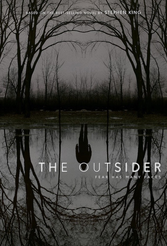 • The Outsider •(HBO | Crime, Drama, Fantasy | 2020 | 1 season)Diadaptasi dari buku karya Stephen King berjudul sama. Bercerita tentang seorang detektif bernama Ralph Anderson yang sedang melakukan penyelidikan terkait kasus pembunuhan yang janggal.