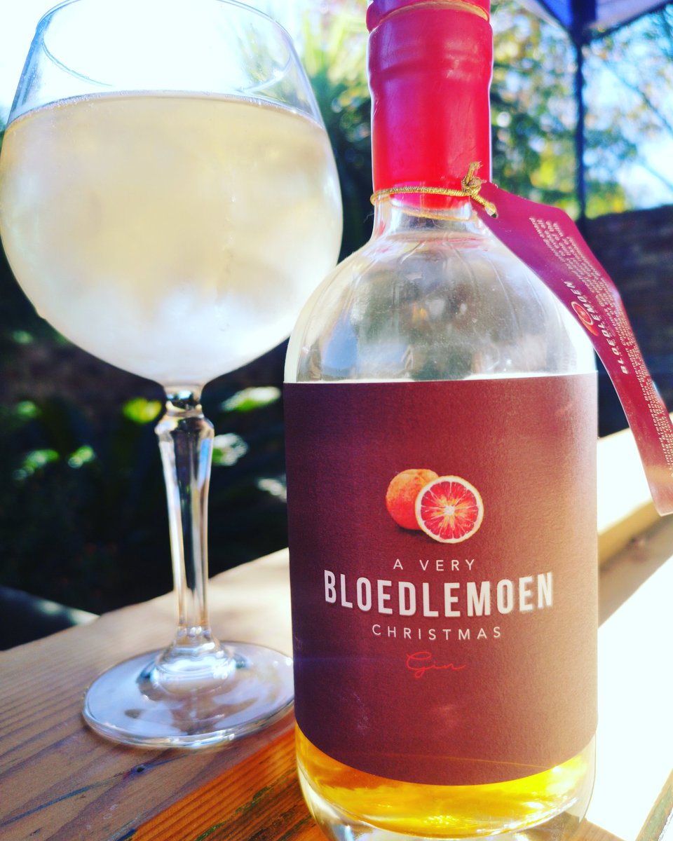 Boozy_Foodie's tweet photo. Breakfast gin! @BloedlemoenGin limited edition Christmas gin. Deliciously infused with warm spices, so good! Opened this bottle a couple of day ago, it definitely won't last long! 😬
#gintime #christmasgin #BoozyMay #longweekends #Sinday #ginoclock https://t.co/qyFNzR2hEA