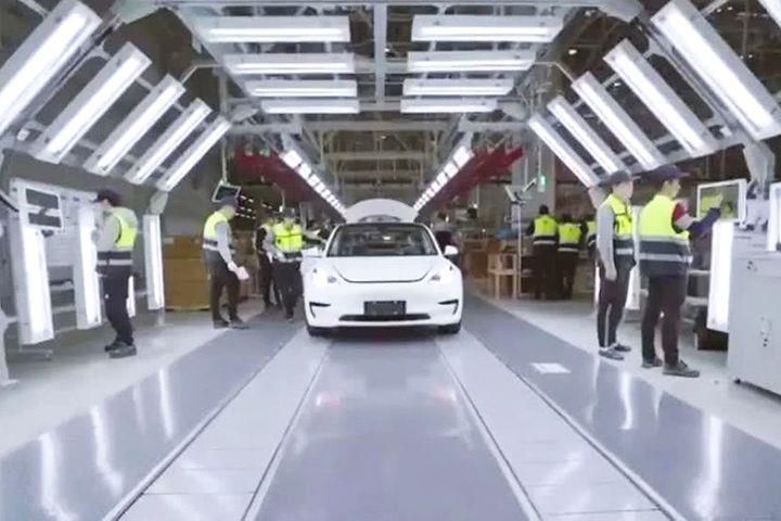 yicaichina's tweet photo. . @Tesla to Build 4,000 #Model3s Per Week in Shanghai by Mid-2020 https://t.co/O5BRr9mtWK https://t.co/x91ncCYthQ