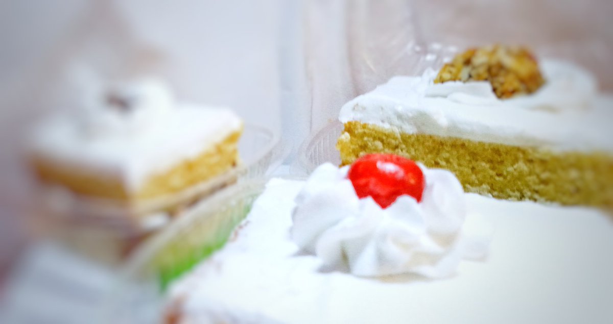 PastryRepublic's tweet photo. Happy Sunday Nigerians
You want that fluffy and melt in the mouth cake๐
We got you๐
Order for our Cake slices, cup cakes this new week and taste the goodness๐ฏ
Please retweet
#cake #cakestore WIZKID DAVIDO #AbujaTwitterCommunity #NCDC
Don't forget to say a prayer for KANO https://t.co/Z65eMIh1aZ