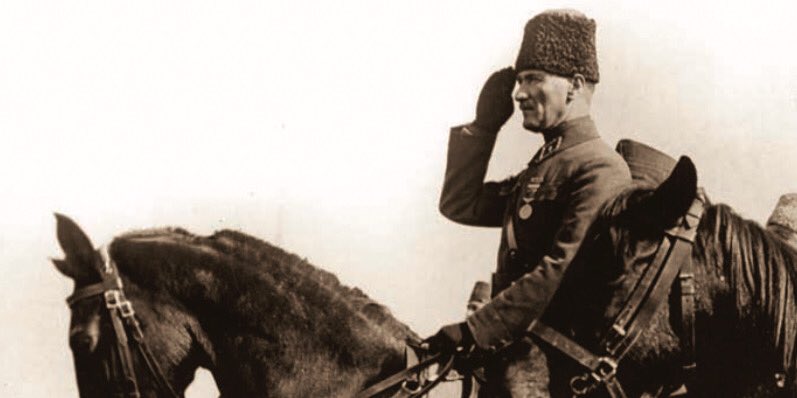 “Ben her şeyden önce bir Türk milliyetçisiyim. Böyle doğdum. Böyle öleceğim. Türk birliğinin bir gün hakikat olacağına inancım vardır. Ben görmesem bile, gözlerimi dünyaya onun rüyaları içinde kapayacağım. Türk birliğine inanıyorum, onu görüyorum.”
#3MayısTürçülerGünü #3Mayıs1944