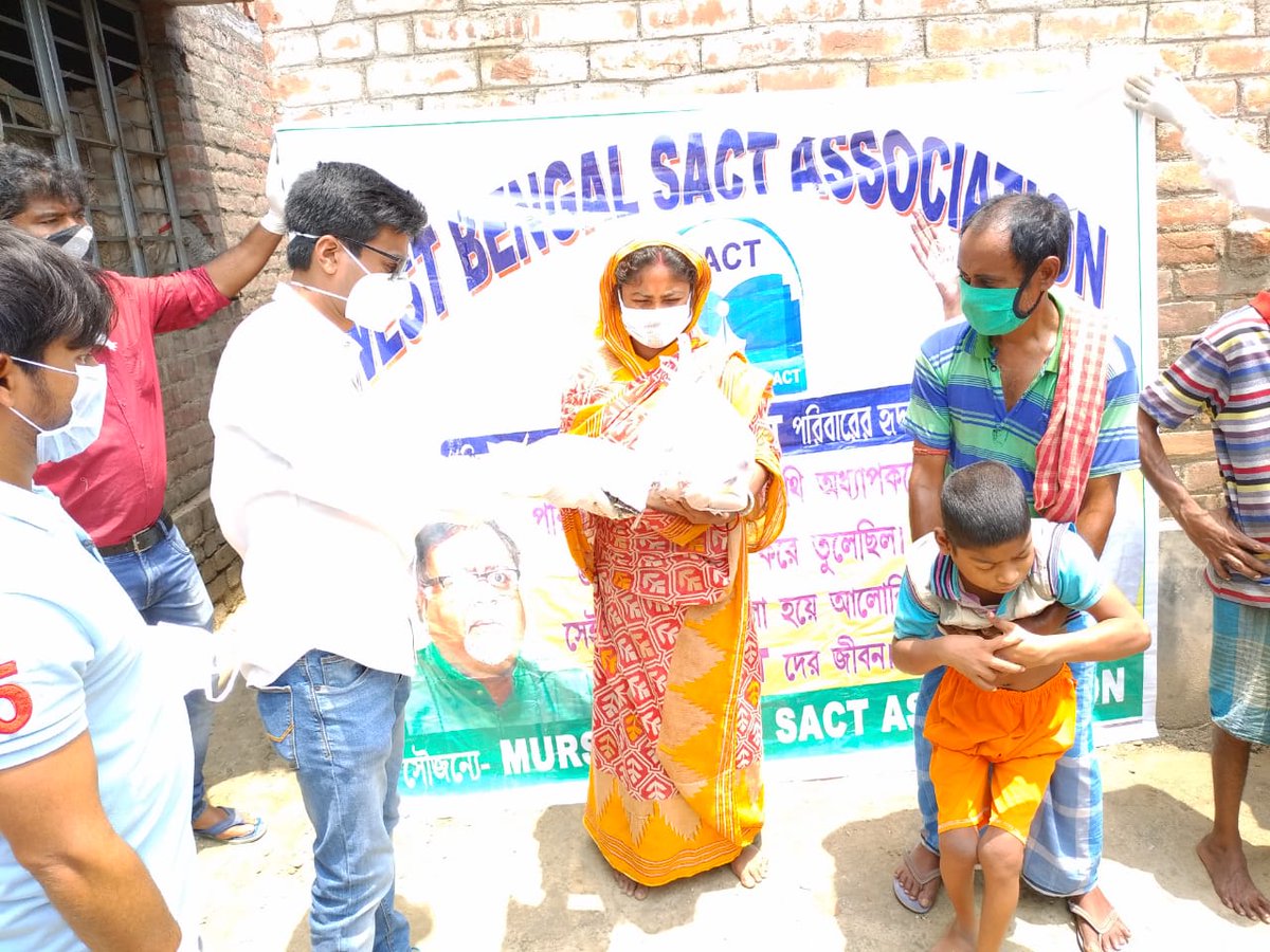 SanChaks's tweet photo. @MamataOfficial @itspcofficial @AITCofficial @CNNnews18 @abpanandatv 
#CoronaLockdown #Covid_19india #CoronavirusOutbreak #COVID19 
#WestBengalFightsCorona 
#StayHome Relief and Donation to combat Covid 19 from West Bengal Guest Lecturer Association #SACT #WBGLA https://t.co/PkwwR9JF5i